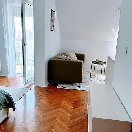 Beautiful Studio In City Centre - Star Apartment Osijek Exterior foto